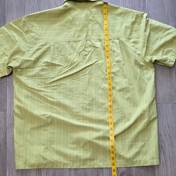 REI Collared Short Sleeeve Button Down Shirt Lime Green Mens Large Pinstripe - Picture 8 of 9